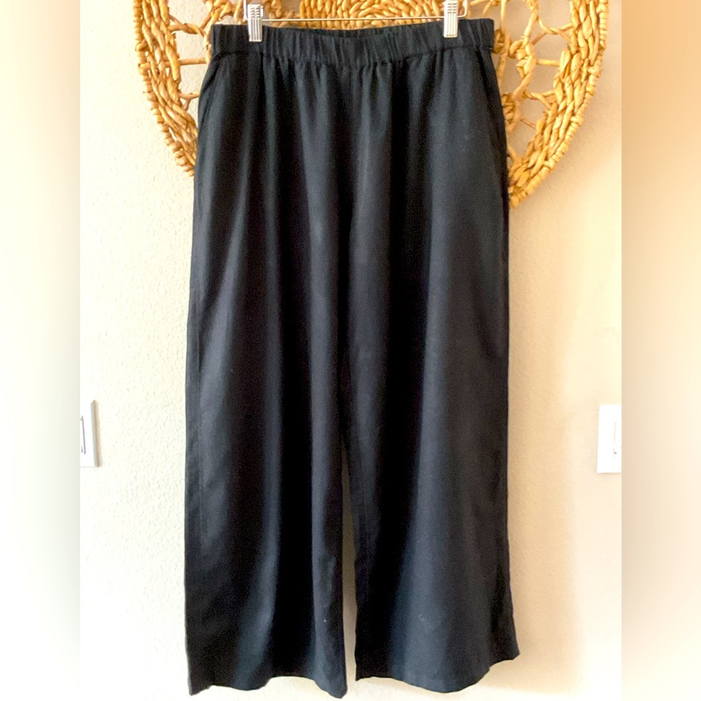 NWOT Women’s Caslon Brand Black Wide Leg Linen blend Pants. Size Medium.